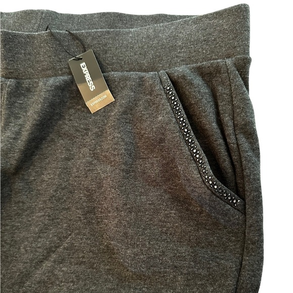 Express NWT Sweat-Pant Joggers with Sequin Pocket Trim - Picture 4 of 7